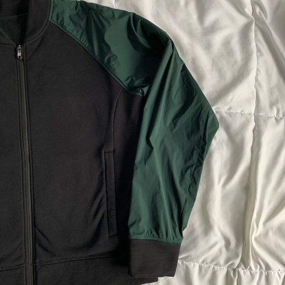 Lulu Lemon Long Sleeve Jacket - Picture 5 of 8